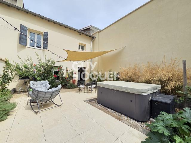 Maison 6 pièces 208 m²