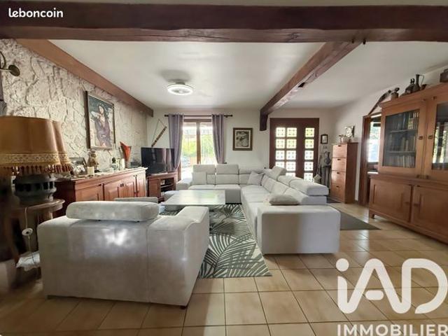 Maison 6 pièces 209 m²