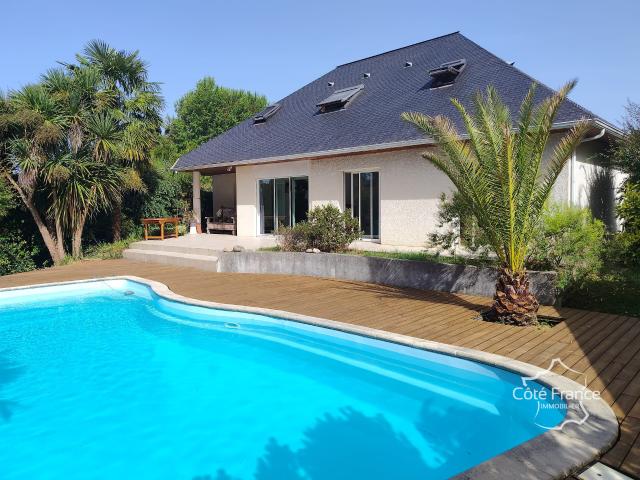 Maison 6 pièces 200 m²