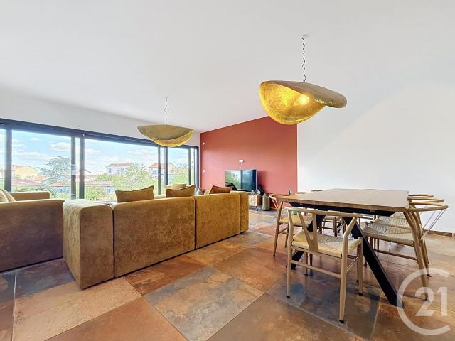 Maison 6 pièces 200 m²