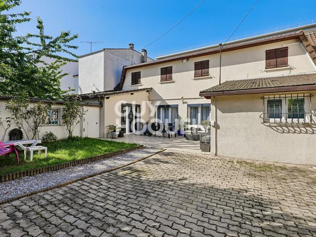 Maison 6 pièces 200 m²