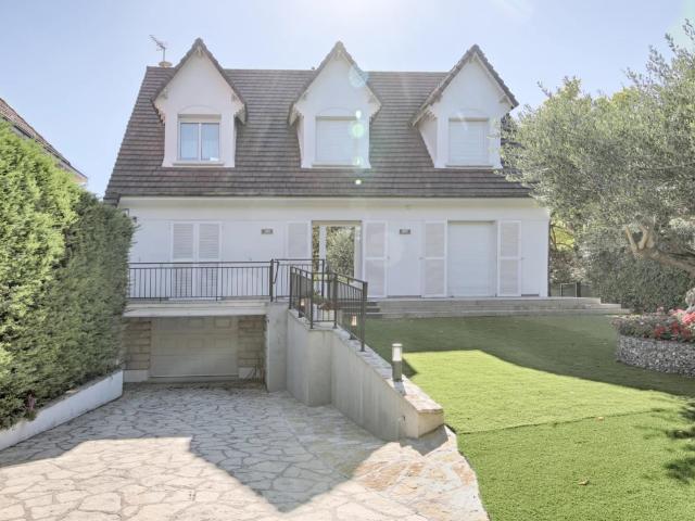 Maison 6 pièces 200 m²