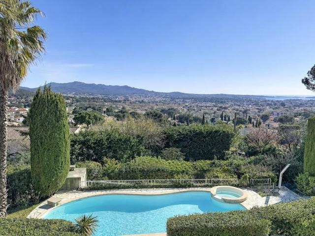 Maison 6 pièces 180 m²