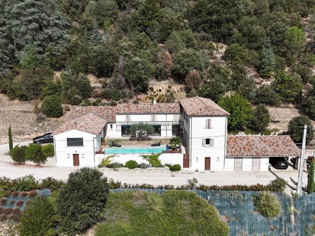 Maison 6 pièces 200 m²