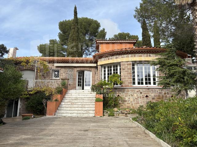 Maison 6 pièces 200 m²