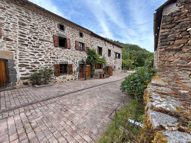 Maison 6 pièces 200 m²