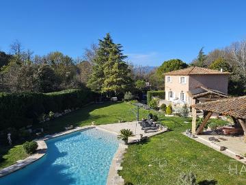 Maison 6 pièces 200 m²