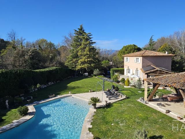 Maison 6 pièces 200 m²