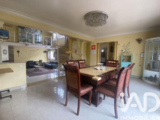 Maison 6 pièces 200 m²