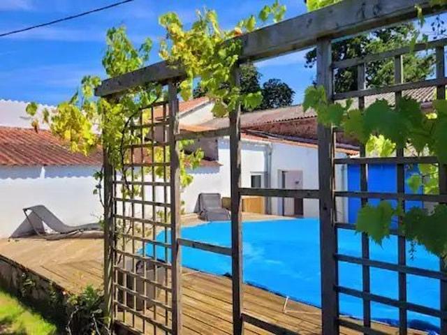 Maison 6 pièces, 200 m² à louer à Saint Philbert de Grand Lieu 44310