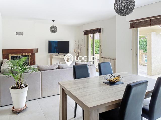 Maison 6 pièces 201 m²