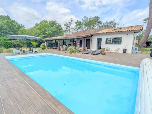 Maison 6 pièces 201 m²