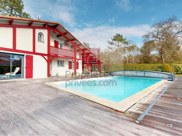 Maison 6 pièces 201 m²