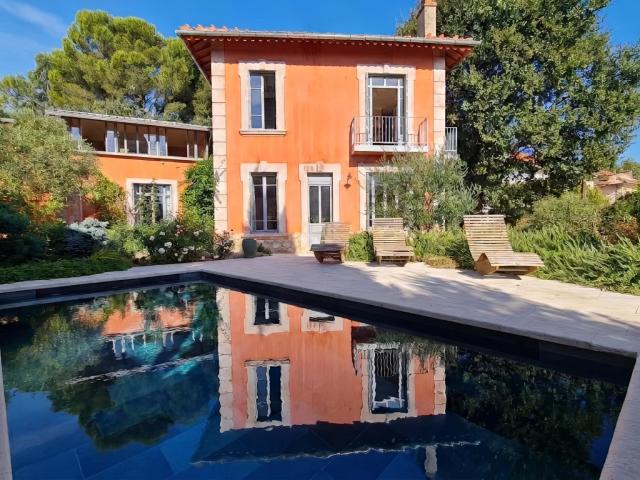 Maison 6 pièces 213 m²