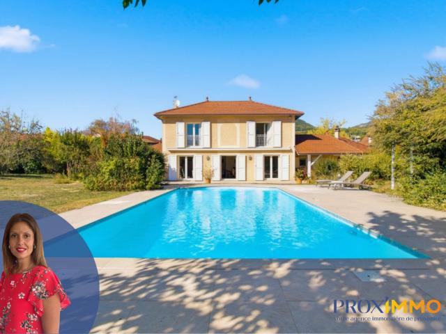 Maison 6 pièces 202 m²