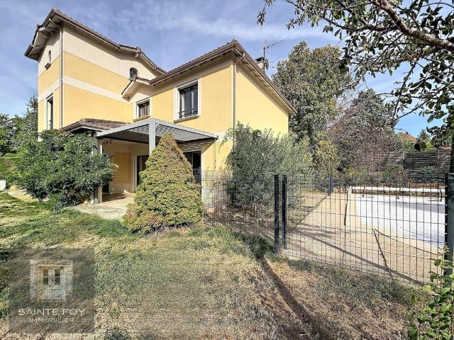 Maison 6 pièces 202 m²