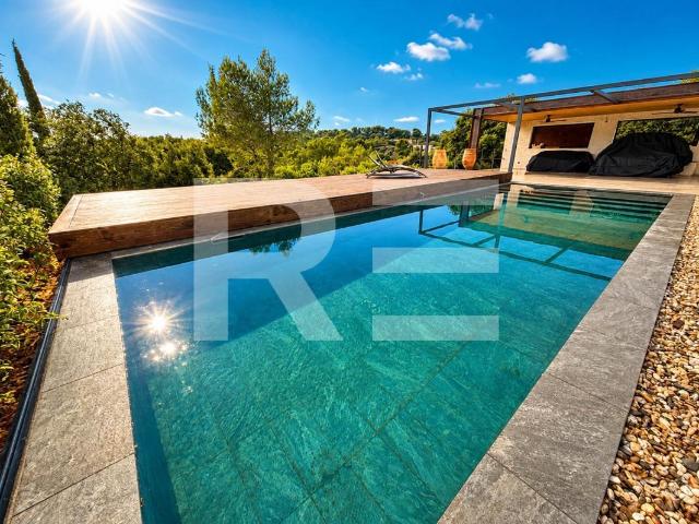Maison 6 pièces 202 m²
