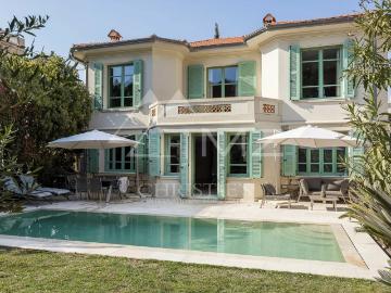 Maison 6 pièces 202 m²