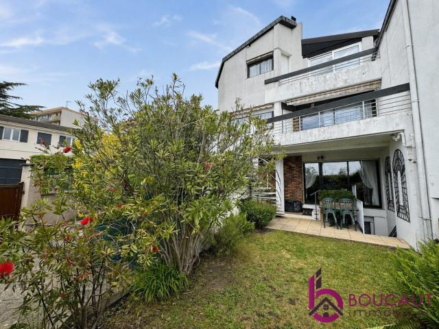 Maison 6 pièces 203 m²