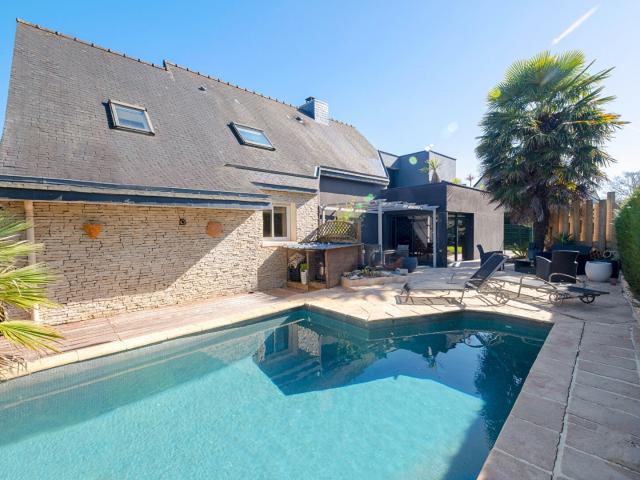 Maison 6 pièces 203 m²