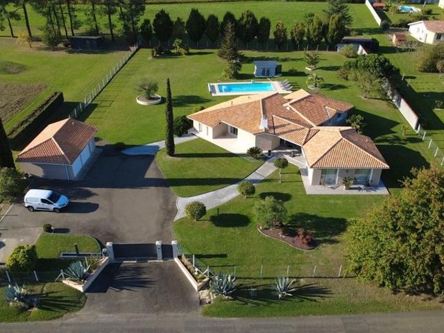Maison 6 pièces 203 m²
