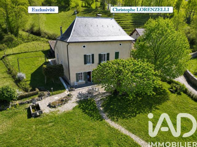 Maison 6 pièces 214 m²