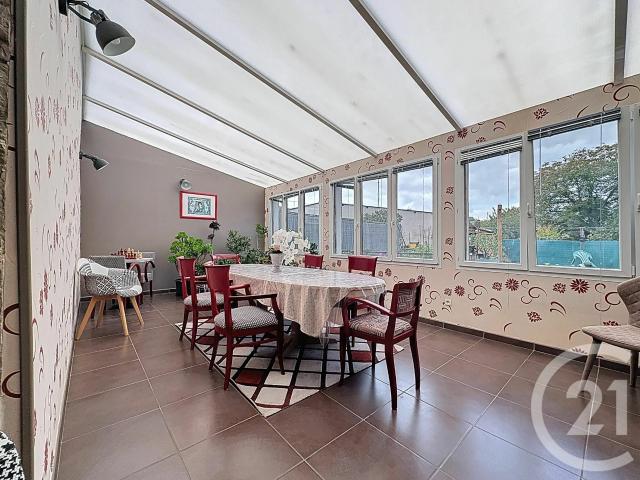 Maison 6 pièces 214 m²