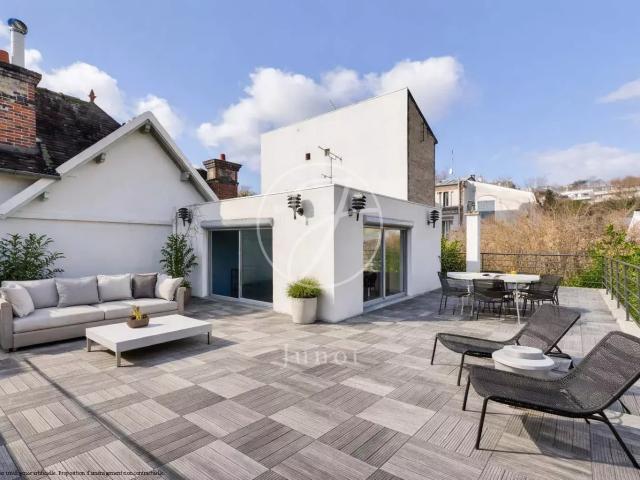 Maison 6 pièces 214 m²