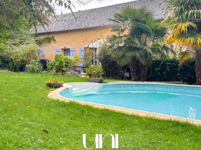 Maison 6 pièces 214 m²