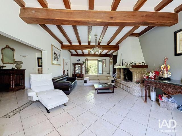 Maison 6 pièces 214 m²