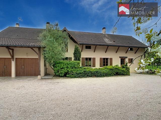 Maison 6 pièces 214 m²