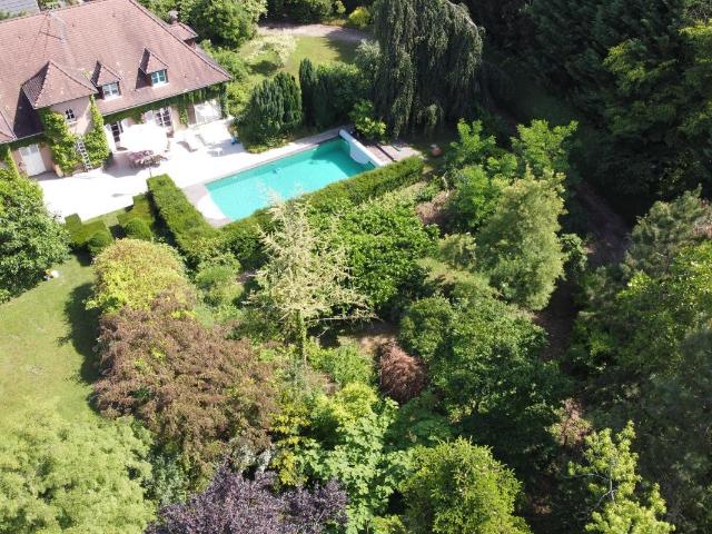 Maison 6 pièces 214 m²