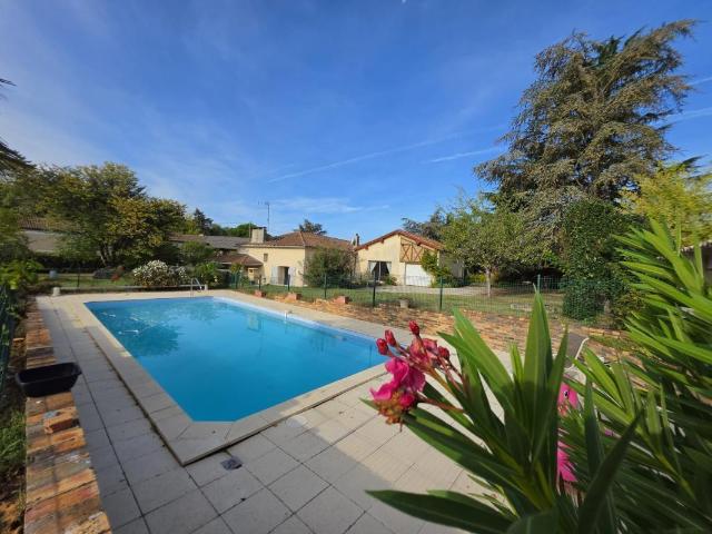 Maison 6 pièces 214 m²