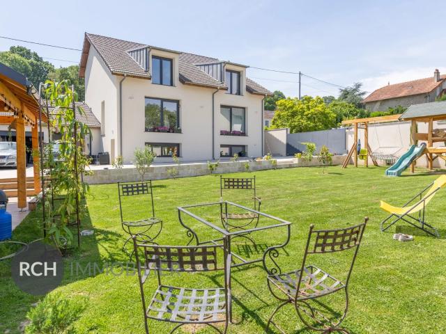 Maison 6 pièces 208 m²