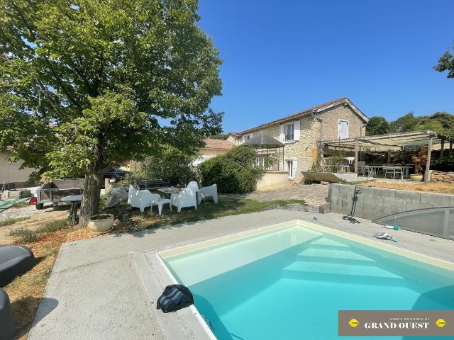 Maison 6 pièces 215 m²