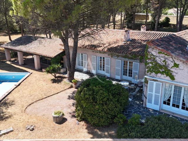 Maison 6 pièces 215 m²