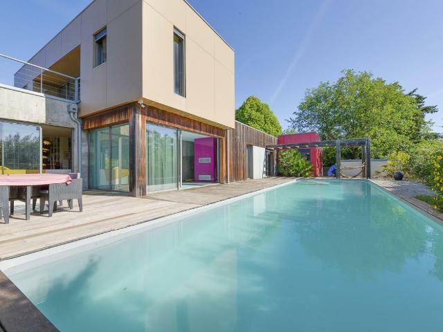 Maison 6 pièces 215 m²