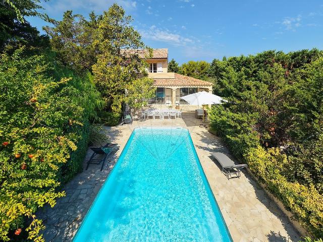 Maison 6 pièces 215 m²