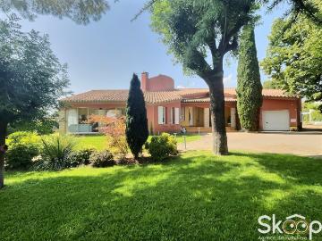 Maison 6 pièces 215 m²