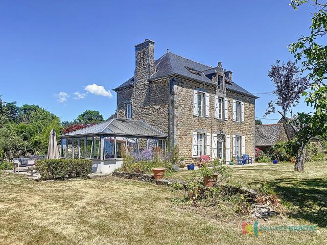 Maison 6 pièces 215 m²