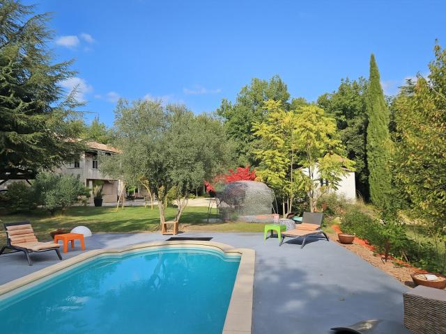 Maison 6 pièces 215 m²