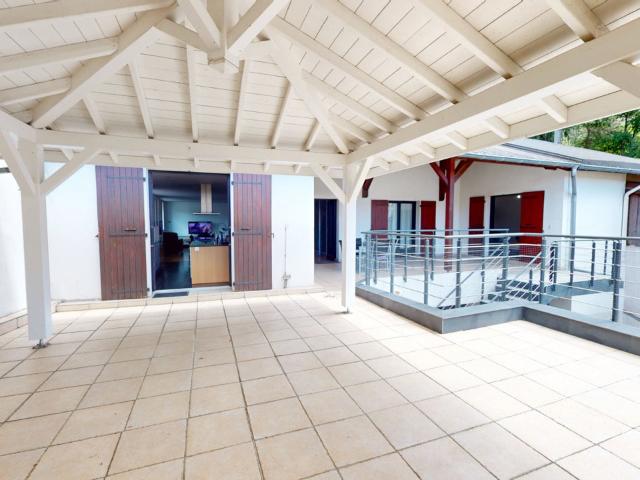 Maison 6 pièces 215 m²