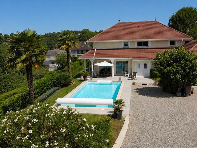 Maison 6 pièces 215 m²
