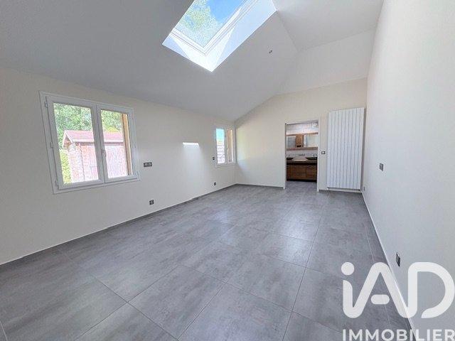 Maison 6 pièces 215 m²