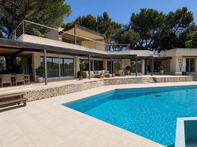 Maison 6 pièces 215 m²