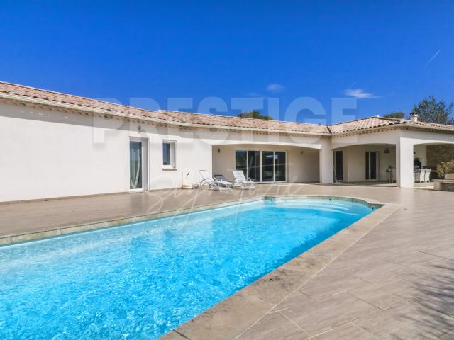 Maison 6 pièces 215 m²