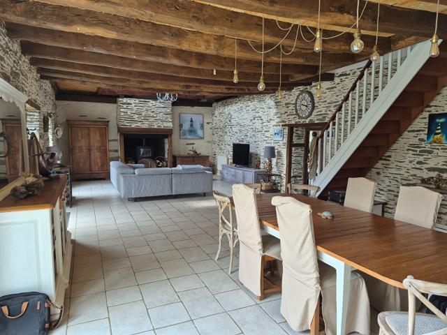 Maison 6 pièces 215 m²
