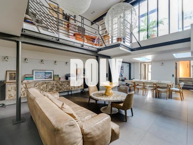 Maison 6 pièces 215 m²