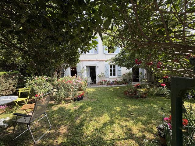 Maison 6 pièces 215 m²