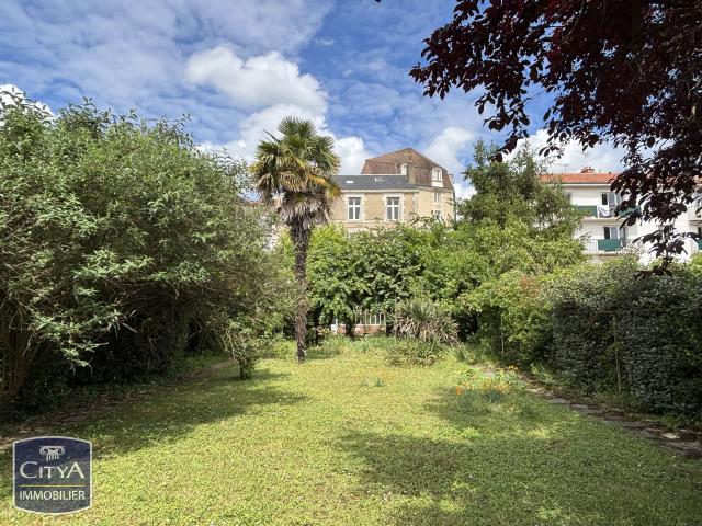 Maison 6 pièces 216 m²